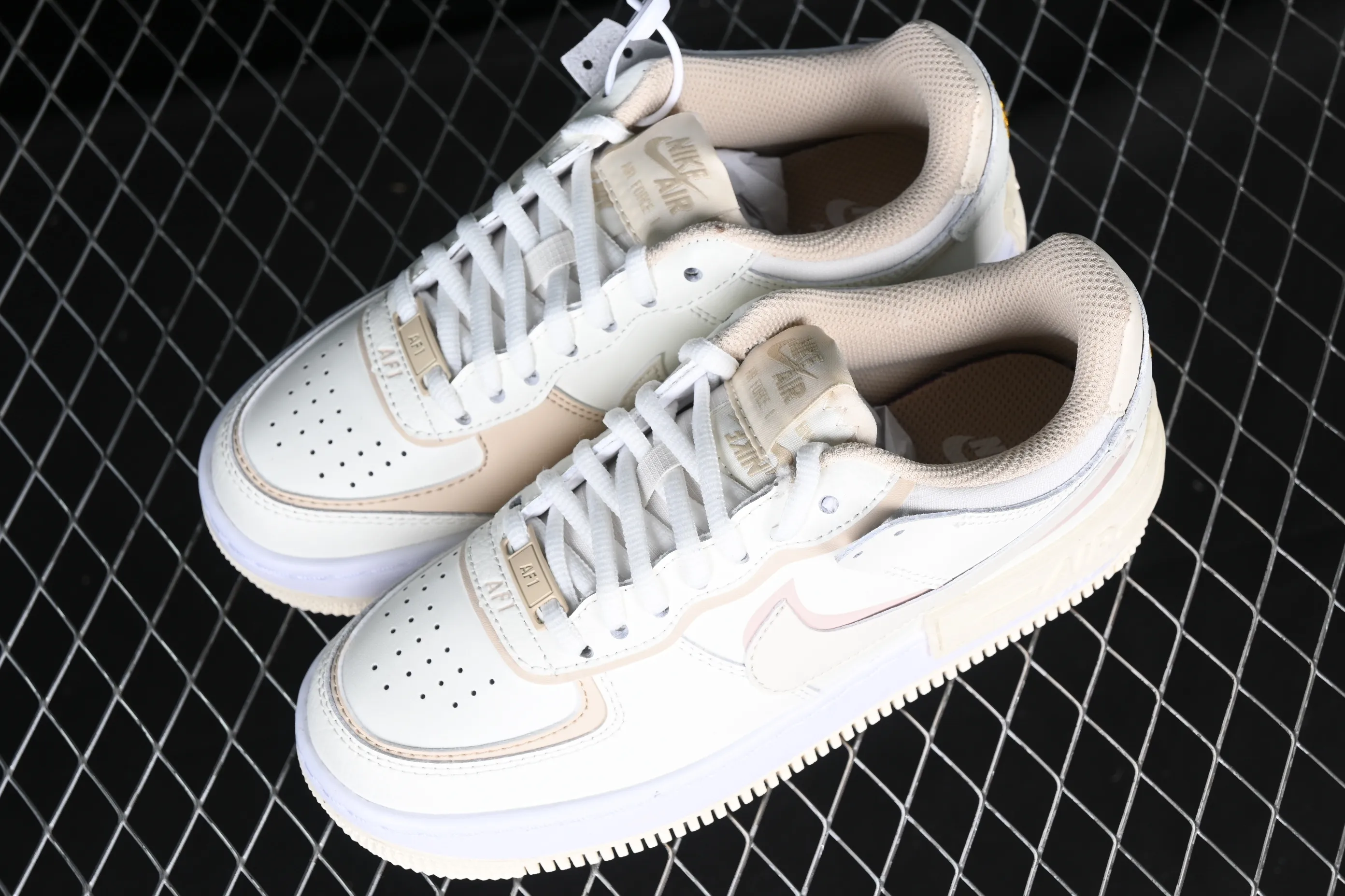 All Categories Nk Air Force 1 Air Force Series Nk Air Force 1 Shadow Air Force Lightweight Increase Nk Air Force 1 Shadow Air Force One Lightweight Increase Low-top Versatile Sneakers FQ6871-111